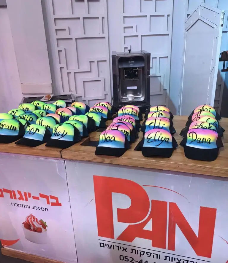 עמדת כובעי הגרפיטי המטריפה של מג'יק בן באירועים