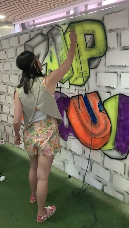 קיר גרפיטי לאירועים לעובדים