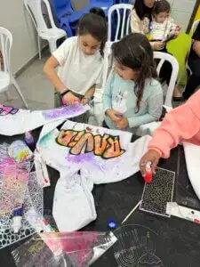 סדנת גרפיטי חווייתית עם מג'יק בן – סדנאות גרפיטי התזה, צבע ודמיון
