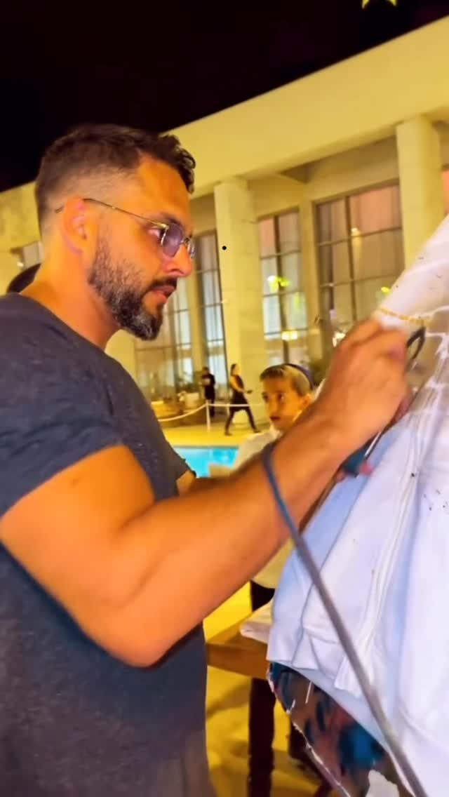 גרפיטי על סווטשרטים!